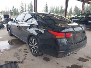 2019 Nissan Altima 2.5 SR with VIN 1N4BL4CV8KC245537, listed as a IAAI auction lot 41808203 with 101,419 mi miles. Bid and sale history available at carsss.com. Image 3.