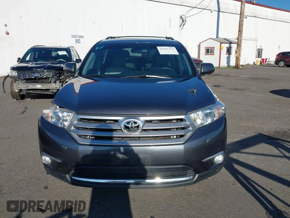 2012 Toyota Highlander Limited with VIN 5TDDK3EH2CS134845, listed as a IAAI auction lot 41431233 with 65,409 mi miles. Bid and sale history available at carsss.com. Image 12.