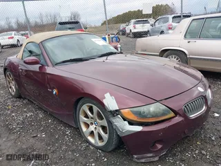 2004 BMW Z4 2.5i with VIN 4USBT33544LS50607, listed as a IAAI auction lot 41673776 with 156,585 mi miles. Bid and sale history available at carsss.com. Image 1.