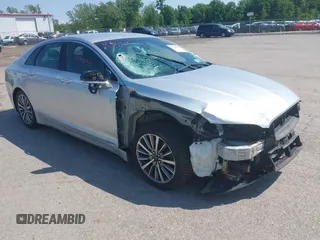 2017 Lincoln MKZ Select z VIN 3LN6L5D95HR602083, wystawiony jako IAAI lot #42440511 z przebiegiem 77 478 mil mil oraz . Historia ofert i sprzedaży dostępna na DreamBid. Obrazek 1.