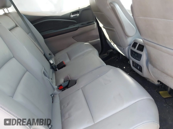 2017 Honda Pilot Touring with VIN 5FNYF6H94HB006873, listed as a IAAI auction lot 41618529 with 154,689 mi miles. Bid and sale history available at carsss.com. Image 8.