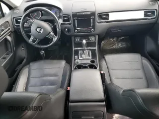 2013 Volkswagen Touareg Lux with VIN WVGEF9BP1DD006810, listed as a Copart auction lot 87906695 with 172,473 mi miles and Clean Title. Bid and sale history available at DreamBid. Image 8.