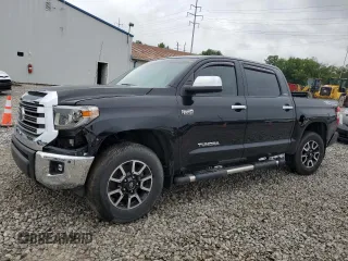 2018 Toyota Tundra SR5 with VIN 5TFHW5F11JX774099, listed as a Copart auction lot 61057615 with 40,560 mi miles and Salvage title. Bid and sale history available at DreamBid. Image 1.