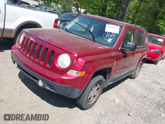 2011 Jeep Patriot Latitude with VIN 1J4NT1GB7BD175443, listed as a IAAI auction lot 42046855 with 195,420 mi miles. Bid and sale history available at carsss.com. Image 2.