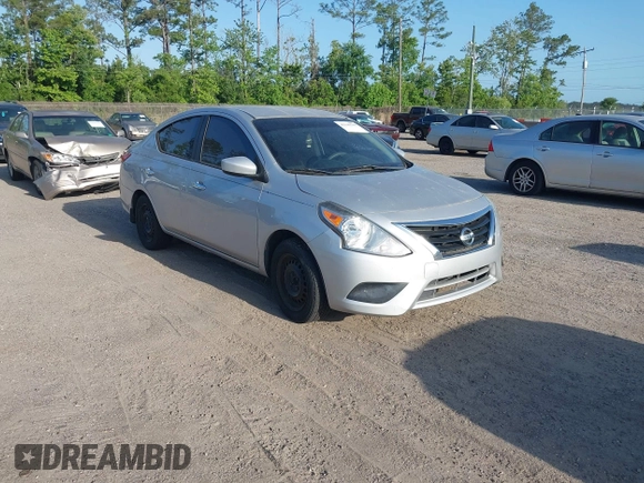 2015 Nissan Versa SV with VIN 3N1CN7AP6FL863791, listed as a IAAI auction lot 42140790 with 141,759 mi miles. Bid and sale history available at carsss.com. Image 1.