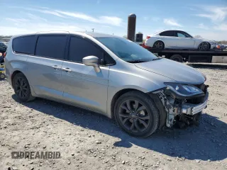 2018 Chrysler Pacifica Touring Plus with VIN 2C4RC1FGXJR361834, listed as a Copart auction lot 49476195 with 65,784 mi miles and Salvage Title. Bid and sale history available at DreamBid. Image 4.