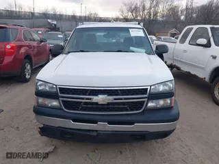 2006 Chevrolet Silverado 1500 Work Truck with VIN 3GCEC14X66G266296, listed as a IAAI auction lot 41231005 with 232,512 mi miles. Bid and sale history available at carsss.com. Image 12.
