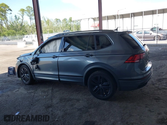 2022 Volkswagen Tiguan SE R-Line Black с VIN 3VVCB7AXXNM091425, выставлен на аукционе IAAI как лот 42515543 с пробегом 40 771 миль миль и . История ставок и продаж доступна на DreamBid. Изображение 14.