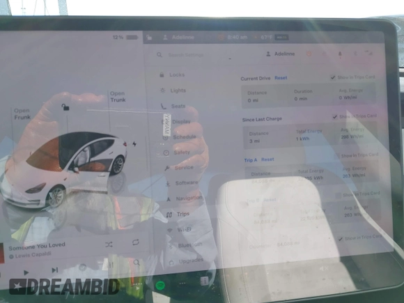 2022 Tesla Model 3 Long Range z VIN 5YJ3E1EB4NF331218, wystawiony jako IAAI lot #41827613 z przebiegiem 84 088 mil mil oraz . Historia ofert i sprzedaży dostępna na DreamBid. Obrazek 7.