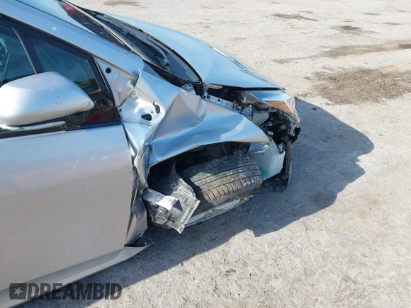 2017 Toyota Prius Two z VIN JTDKARFU8H3046058, wystawiony jako IAAI lot #42169692 z przebiegiem 79 226 mil mil oraz . Historia ofert i sprzedaży dostępna na DreamBid. Obrazek 18.