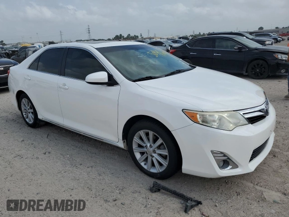 2014 Toyota Camry L with VIN 4T4BF1FK3ER398621, listed as a Copart auction lot 50946675 with 71,141 mi miles and Clean Title. Bid and sale history available at DreamBid. Image 4.