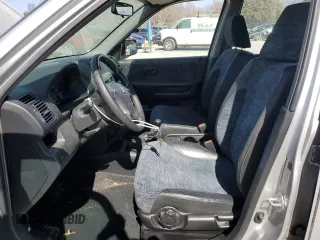 2004 Honda CR-V LX with VIN SHSRD77424U240826, listed as a Copart auction lot 48920695 with 117,954 mi miles and Clean Title. Bid and sale history available at carsss.com. Image 7.