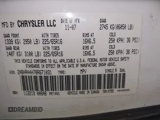 2008 Chrysler Town & Country LX with VIN 2A8HR44H78R671031, listed as a IAAI auction lot 41884932 with 300,502 mi miles. Bid and sale history available at carsss.com. Image 9.