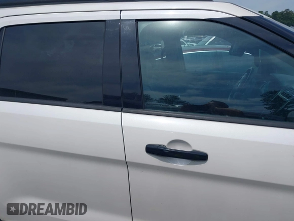 2016 Ford Explorer Sport z VIN 1FM5K8GT8GGA23182, wystawiony jako IAAI lot #42479915 z przebiegiem 160 099 mil mil oraz . Historia ofert i sprzedaży dostępna na DreamBid. Obrazek 13.