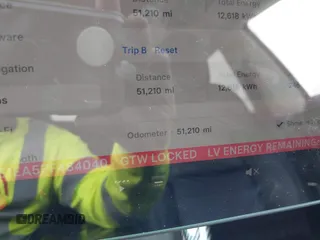 2023 Tesla Model 3 z VIN 5YJ3E1EA5PF484040, wystawiony jako IAAI lot #42128327 z przebiegiem 51 210 mil mil oraz . Historia ofert i sprzedaży dostępna na DreamBid. Obrazek 7.