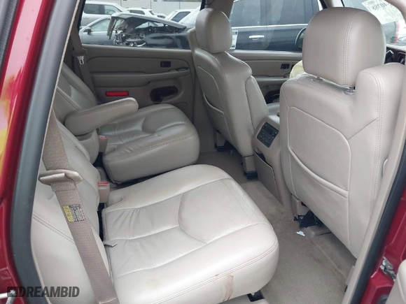 2005 GMC Yukon SLT with VIN 1GKEC13T85J178091, listed as a IAAI auction lot 41340788 with 160,587 mi miles. Bid and sale history available at carsss.com. Image 8.