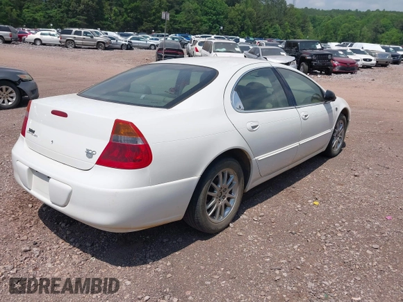 2002 Chrysler 300M M z VIN 2C3AE66G92H132139, wystawiony jako IAAI lot #42059478 z przebiegiem 104 556 mil mil oraz . Historia ofert i sprzedaży dostępna na DreamBid. Obrazek 4.