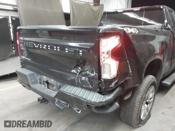 2020 Chevrolet Silverado 1500 Custom with VIN 1GCRWBEF0LZ247758, listed as a IAAI auction lot 40836607 with 83,727 mi miles. Bid and sale history available at carsss.com. Image 6.