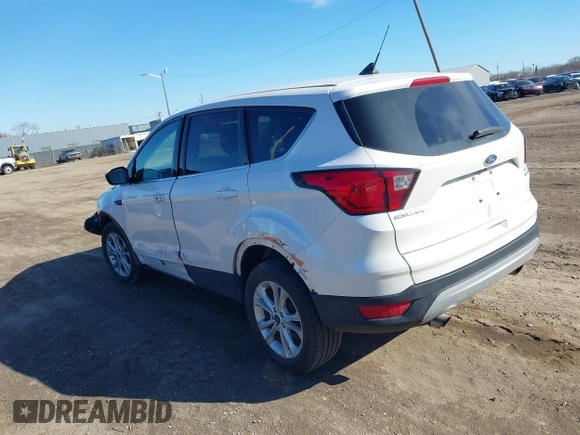 2019 Ford Escape SE with VIN 1FMCU9GD6KUA69877, listed as a IAAI auction lot 41826062 with 41,083 mi miles. Bid and sale history available at carsss.com. Image 3.