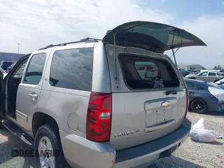 2009 Chevrolet Tahoe 2LT z VIN 1GNEC23379R258434, wystawiony jako IAAI lot #41558672 z przebiegiem 133 646 mil mil oraz . Historia ofert i sprzedaży dostępna na DreamBid. Obrazek 17.