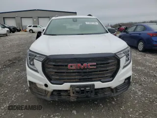 2022 GMC Terrain SLT with VIN 3GKALVEV7NL302641, listed as a Copart auction lot 51687135 with 43,258 mi miles and Salvage Title. Bid and sale history available at carsss.com. Image 5.