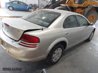 2002 Dodge Stratus SE with VIN 1B3EL36R72N191069, listed as a IAAI auction lot 40253788 with 112,489 mi miles. Bid and sale history available at carsss.com. Image 4.