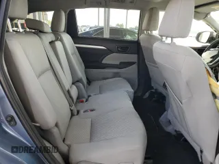 2018 Toyota Highlander LE z VIN 5TDZZRFH8JS235257, wystawiony jako Copart lot #56845205 z przebiegiem 136 194 mil mil oraz Szkoda całkowita • Salvage title. Historia ofert i sprzedaży dostępna na DreamBid. Obrazek 11.