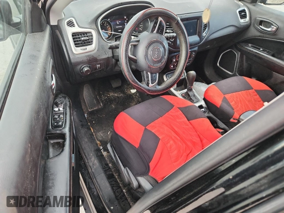 2019 Jeep Compass Sport z VIN 3C4NJCAB8KT615860, wystawiony jako Copart lot #60784545 z przebiegiem 109 592 mil mil oraz Szkoda całkowita • Salvage title. Historia ofert i sprzedaży dostępna na DreamBid. Obrazek 8.