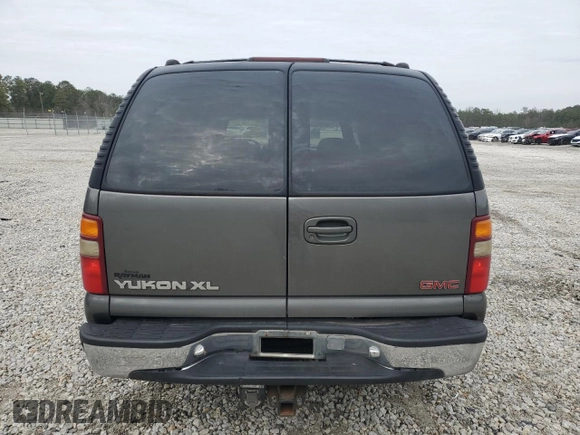 2001 GMC Yukon XL SLT with VIN 3GKEC16TX1G199094, listed as a Copart auction lot 44598065 with 160,875 mi miles and Salvage Title. Bid and sale history available at carsss.com. Image 6.