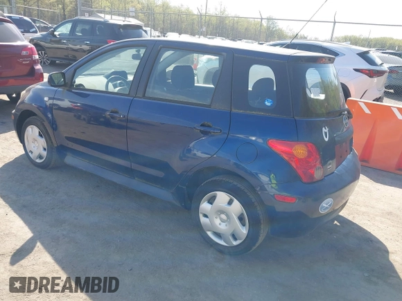 2005 Scion xA z VIN JTKKT604550126795, wystawiony jako IAAI lot #42056410 z przebiegiem 84 169 mil mil oraz . Historia ofert i sprzedaży dostępna na DreamBid. Obrazek 3.