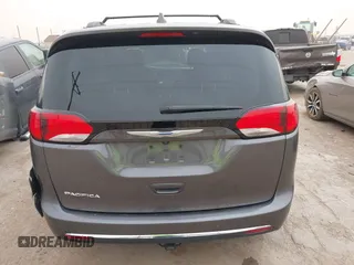 2018 Chrysler Pacifica Touring L with VIN 2C4RC1BG2JR116273, listed as a IAAI auction lot 41922292 with 125,159 mi miles and . Bid and sale history available at DreamBid. Image 16.