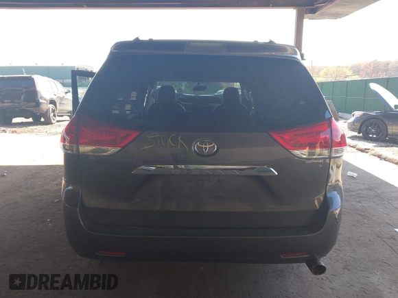 2014 Toyota Sienna XLE with VIN 5TDYK3DC5ES433949, listed as a IAAI auction lot 42095625 with 337,642 mi miles and . Bid and sale history available at DreamBid. Image 17.