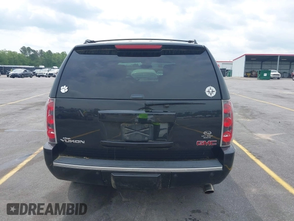 2013 GMC Yukon Denali with VIN 1GKS2EEF7DR306177, listed as a IAAI auction lot 42046734 with 263,976 mi miles. Bid and sale history available at carsss.com. Image 16.