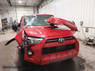 2022 Toyota 4Runner TRD Off Road with VIN JTEPU5JR1N6051181, listed as a IAAI auction lot 40981703 with 45,948 mi miles. Bid and sale history available at carsss.com. Image 6.