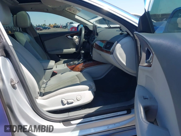 2012 Audi A7 Prestige с VIN WAU2GAFC8CN088845, выставлен на аукционе IAAI как лот 42438205 с пробегом 117 504 миль миль и . История ставок и продаж доступна на DreamBid. Изображение 5.