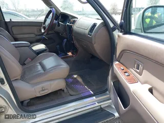 2000 Toyota 4Runner Limited with VIN JT3HN87R0Y9037357, listed as a IAAI auction lot 39201163 with 166,431 mi miles. Bid and sale history available at carsss.com. Image 5.