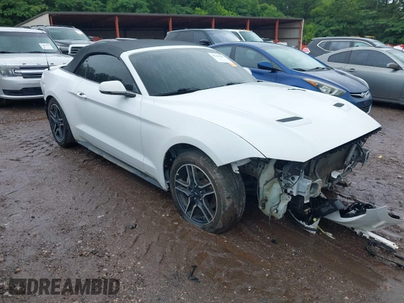 2018 Ford Mustang EcoBoost Premium z VIN 1FATP8UH9J5109820, wystawiony jako IAAI lot #42364587 z przebiegiem 118 640 mil mil oraz . Historia ofert i sprzedaży dostępna na DreamBid. Obrazek 1.