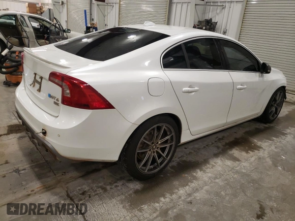 2015 Volvo S60 T6 R-Design Platinum with VIN YV1902TS3F1335329, listed as a Copart auction lot 81512184 with 103,129 mi miles and Salvage Title. Bid and sale history available at carsss.com. Image 3.
