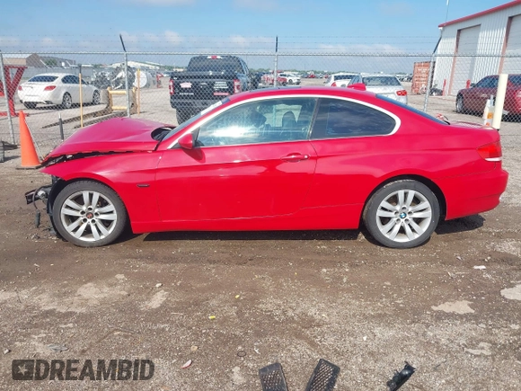 2007 BMW 3 Series 335i z VIN WBAWB73567P155445, wystawiony jako IAAI lot #42210524 z przebiegiem Nie podano mil oraz . Historia ofert i sprzedaży dostępna na DreamBid. Obrazek 15.