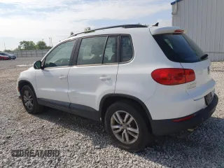 2015 Volkswagen Tiguan S z VIN WVGAV7AXXFW538541, wystawiony jako Copart lot #56181855 z przebiegiem 120 485 mil mil oraz Czysty tytuł • Clean title. Historia ofert i sprzedaży dostępna na DreamBid. Obrazek 2.
