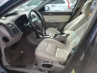 2011 Volvo V50 с VIN YV1672MW6B2607845, выставлен на аукционе Copart как лот 73304014 с пробегом Не указан миль и Списание • Salvage title. История ставок и продаж доступна на DreamBid. Изображение 7.