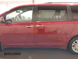 2015 Toyota Sienna XLE с VIN 5TDYK3DC5FS588258, выставлен на аукционе IAAI как лот 41089108 с пробегом 124 777 миль миль и . История ставок и продаж доступна на DreamBid. Изображение 15.