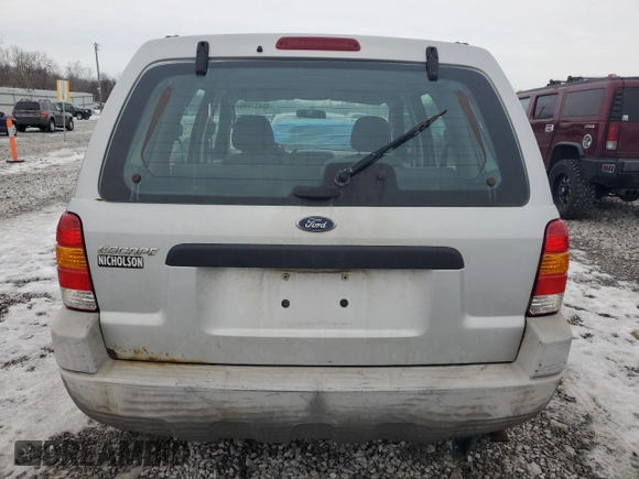 2004 Ford Escape XLS with VIN 1FMYU02164KA15802, listed as a Copart auction lot 43437495 with 255,846 mi miles and Clean Title. Bid and sale history available at DreamBid. Image 6.