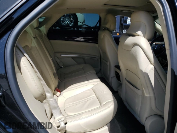 2015 Lincoln MKZ Hybrid z VIN 3LN6L2LU4FR618647, wystawiony jako Copart lot #58937985 z przebiegiem 113 765 mil mil oraz Szkoda całkowita • Salvage title. Historia ofert i sprzedaży dostępna na DreamBid. Obrazek 10.