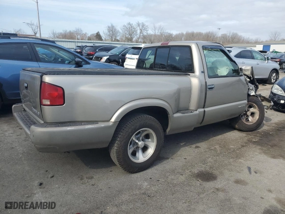 2000 Chevrolet S-10 LS with VIN 1GCCS14W9Y8130139, listed as a Copart auction lot 48936205 with 0 mi miles and Salvage Title. Bid and sale history available at carsss.com. Image 3.