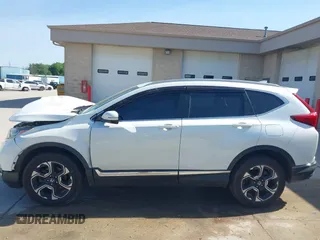 2018 Honda CR-V Touring with VIN 2HKRW2H92JH662753, listed as a IAAI auction lot 39538586 with 83,202 mi miles. Bid and sale history available at carsss.com. Image 15.