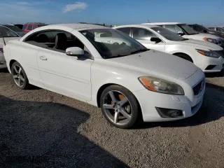2013 Volvo C70 T5 with VIN YV1672MC9DJ140709, listed as a Copart auction lot 75101684 with 0 mi miles and Non Repairable. Bid and sale history available at carsss.com. Image 4.
