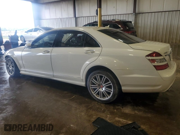 2008 Mercedes-Benz S 550 z VIN WDDNG86X28A188228, wystawiony jako Copart lot #59687055 z przebiegiem 211 061 mil mil oraz Szkoda całkowita • Salvage title. Historia ofert i sprzedaży dostępna na DreamBid. Obrazek 2.