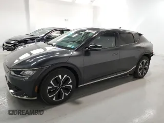 2024 Kia EV6 Light Long Range z VIN KNDC34LA5R5202221, wystawiony jako Copart lot #51853265 z przebiegiem 7 095 mil mil oraz Czysty tytuł • Clean title. Historia ofert i sprzedaży dostępna na DreamBid. Obrazek 1.