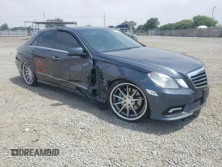 2010 Mercedes-Benz E 550 Luxury с VIN WDDHF7CB7AA225685, выставлен на аукционе Copart как лот 60713225 с пробегом 176 210 миль миль и Списание • Salvage title. История ставок и продаж доступна на DreamBid. Изображение 4.